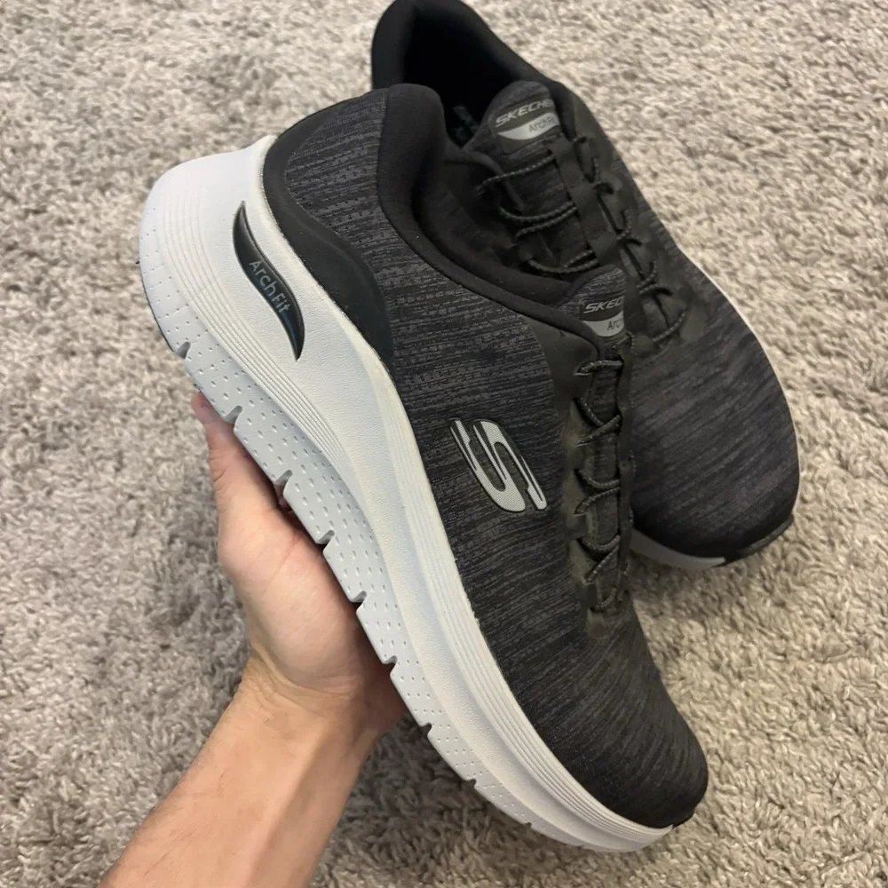 Skechers Arch Fit Men Shoe Size 10 Extra Wide 4E Casual Walk Leisure Gym 232709